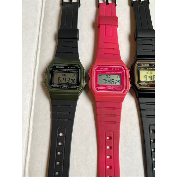 The collection is complete! All 18 of the F-91W colorways  Casio F-91W 6 Rare Colors